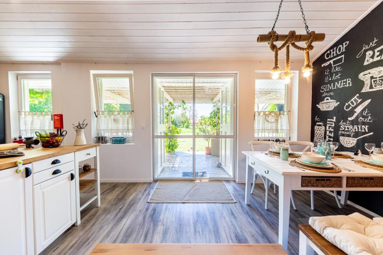 Berrybay Holidayhome Balatonkeresztúr Dış mekan fotoğraf