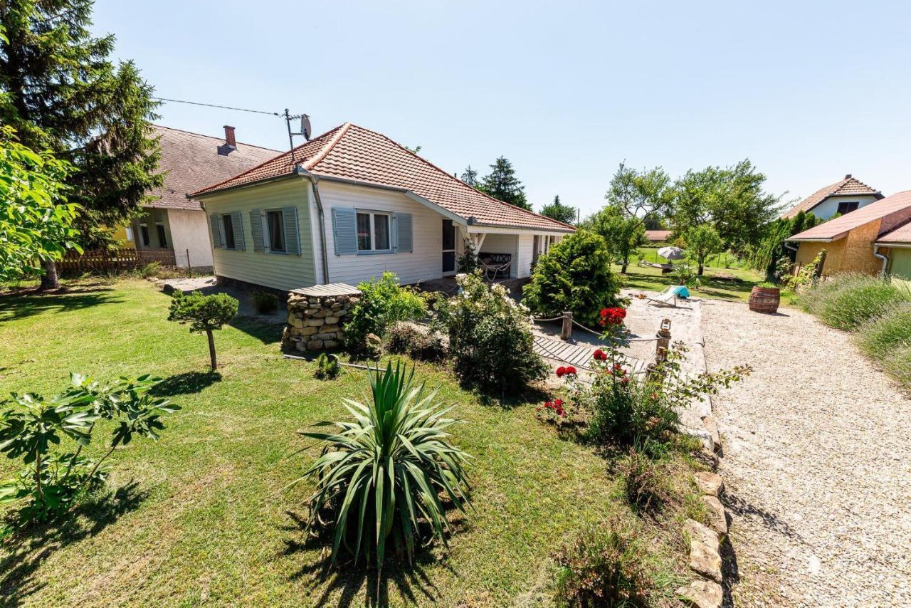 Berrybay Holidayhome Balatonkeresztúr Dış mekan fotoğraf
